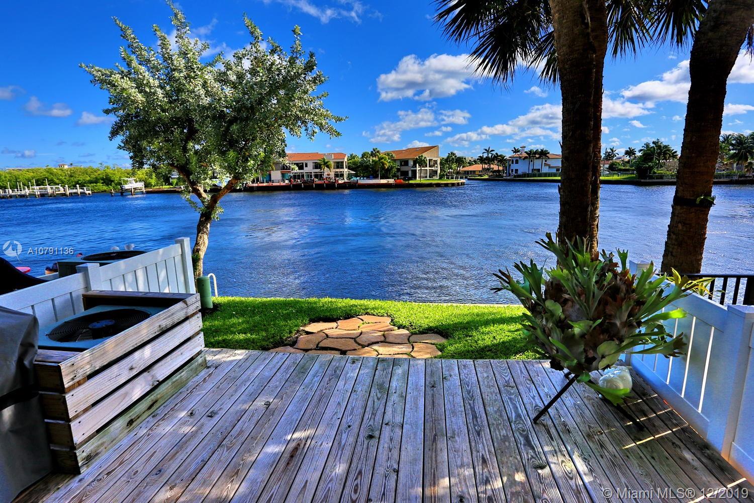 882 Jeffery Street Boca Raton, FL 33487 - Photo 1 of 33