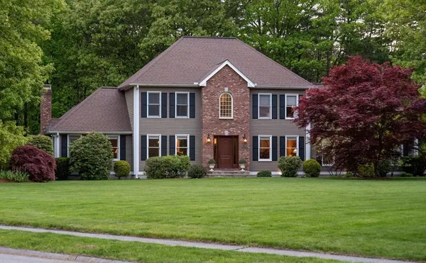 $1,100,000 | 4 Overlook Drive, Groton, MA 01450