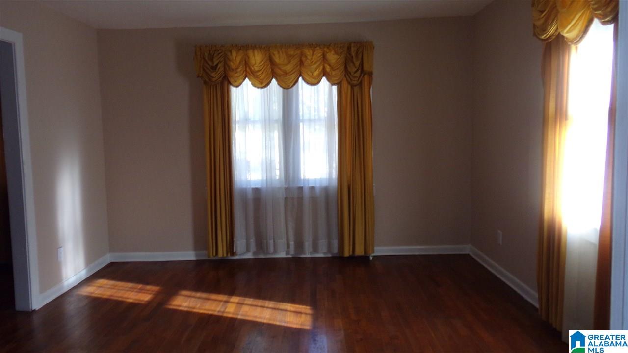 410 Eastern Valley Road Bessemer, AL 35020 - Photo 6 of 32