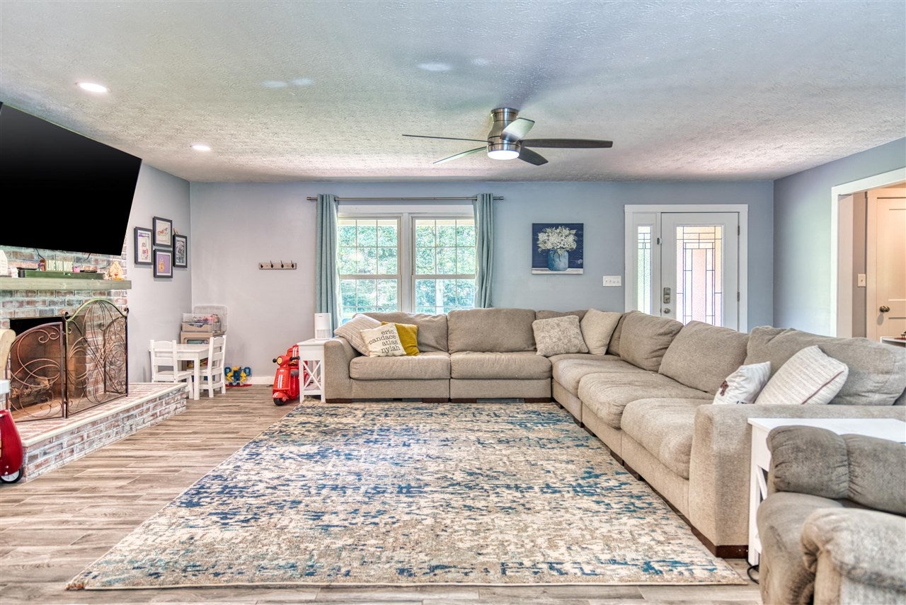 2362 Roark Road Franklin, KY 42134 - Photo 5 of 79 Gallery Image 5