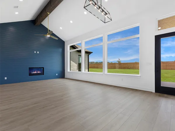 $945,000 | 259 Hydrangea Drive, Smithville, TX 78957