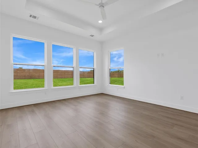 $945,000 | 259 Hydrangea Drive, Smithville, TX 78957