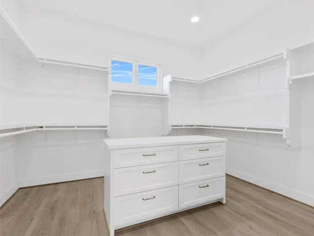 $945,000 | 259 Hydrangea Drive, Smithville, TX 78957