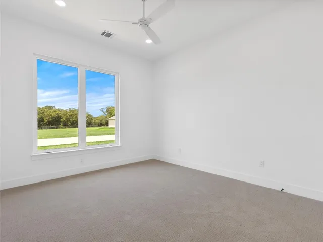 $945,000 | 259 Hydrangea Drive, Smithville, TX 78957