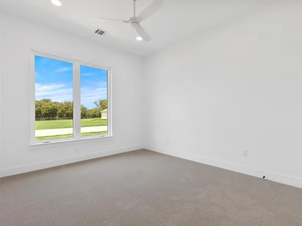 $945,000 | 259 Hydrangea Drive, Smithville, TX 78957
