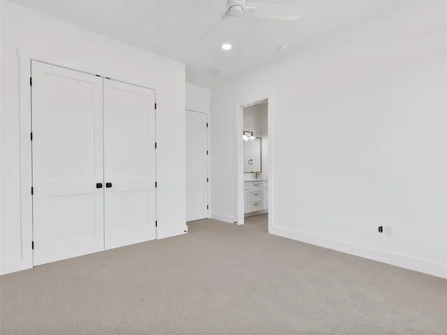 $945,000 | 259 Hydrangea Drive, Smithville, TX 78957