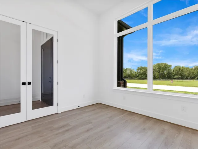 $945,000 | 259 Hydrangea Drive, Smithville, TX 78957