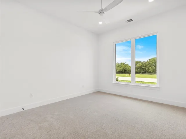 $945,000 | 259 Hydrangea Drive, Smithville, TX 78957