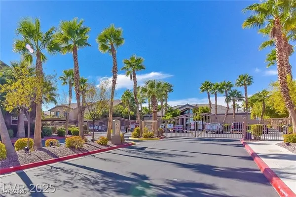 $262,000 | 8985 South Durango Drive, Unit 2085, Las Vegas, NV 89113