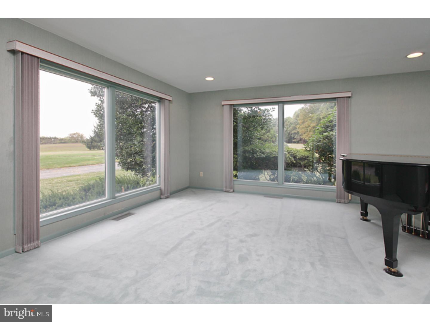 349 Auburn Road Pilesgrove, NJ 08098 - Photo 11 of 21