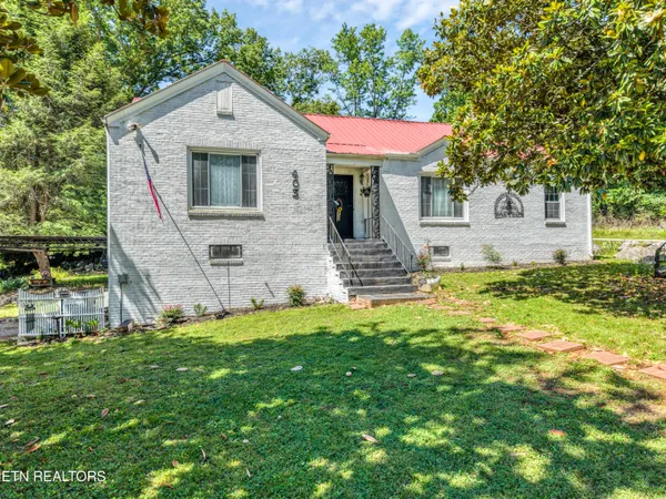 $369,900 | 403 Rose Avenue, Alcoa, TN 37701