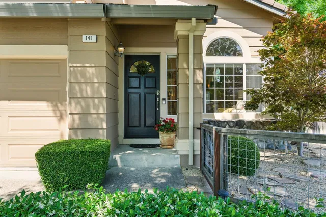 $865,000 | 141 Flametree Circle, Windsor, CA 95492