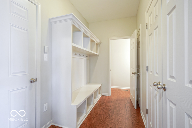 12582 Hidden Spring Cove Fishers, IN 46037 - Photo 5 of 54 Gallery Image 5