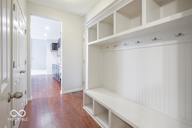 12582 Hidden Spring Cove Fishers, IN 46037 - Photo 6 of 54 Gallery Image 6