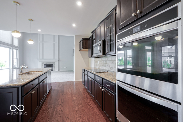 12582 Hidden Spring Cove Fishers, IN 46037 - Photo 8 of 54 Gallery Image 8
