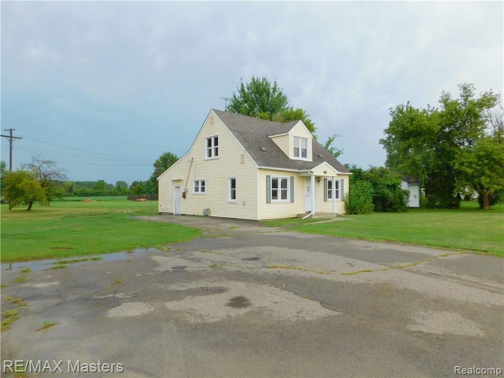 12015 Telegraph Road Carleton, MI 48117 - Photo 3 of 16 DSCN0033.JPG