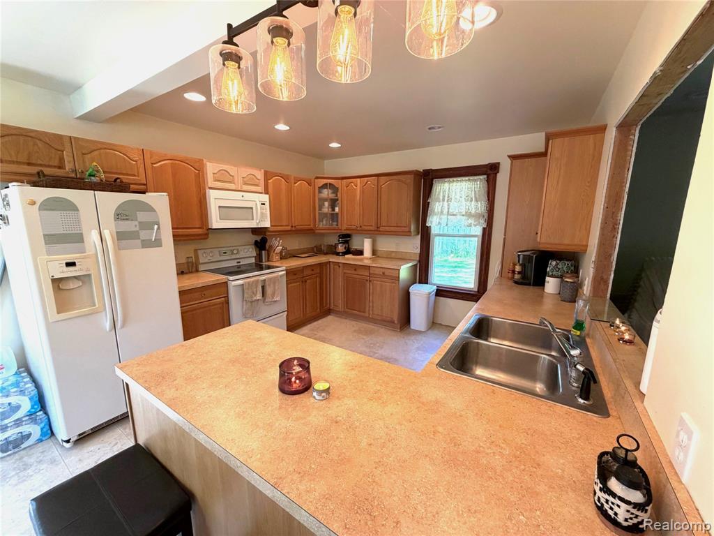 208 East Mill Street Capac, MI 48014 - Photo 8 of 26