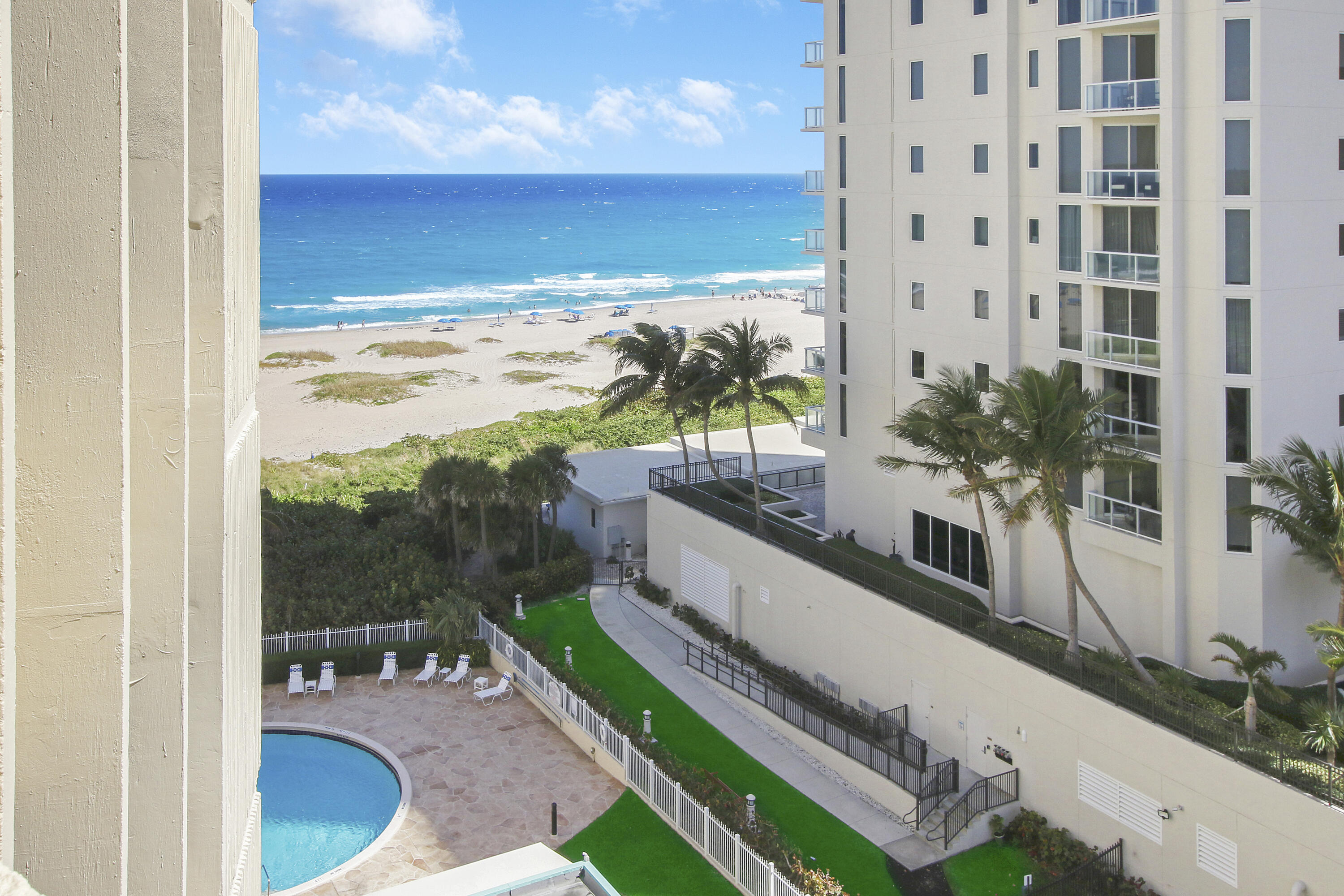 2800 North Ocean Drive, Unit B9A Riviera Beach, FL 33404 - Photo 35 of 41 House2-27