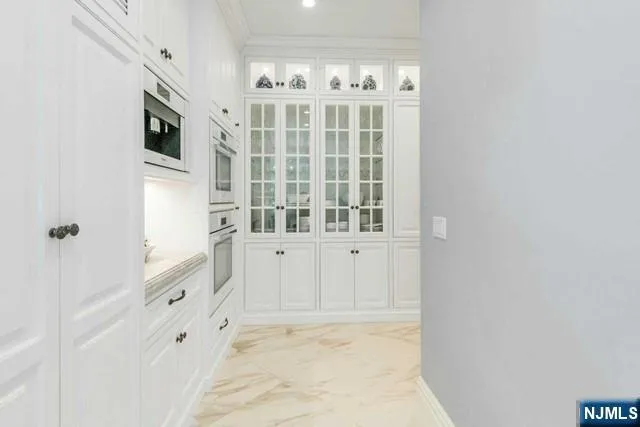 $3,950,000 | 16 Shinnecock Trail, Franklin Lakes, NJ 07417