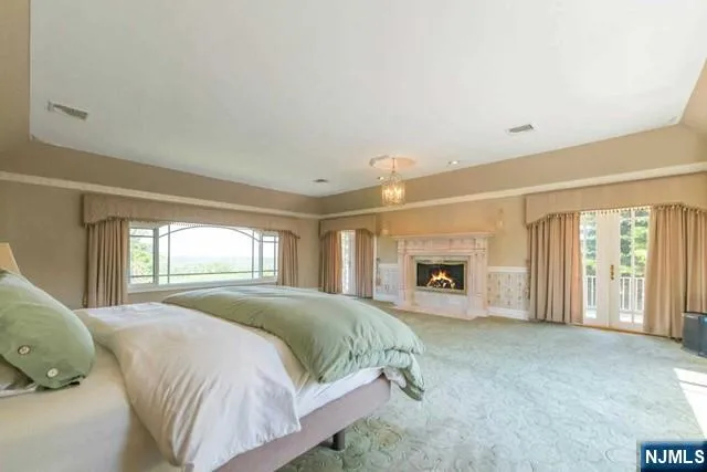 $3,950,000 | 16 Shinnecock Trail, Franklin Lakes, NJ 07417