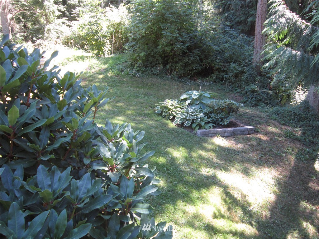 3540 7075 South Clinton, WA 98236 - Photo 21 of 25 a view of a flower