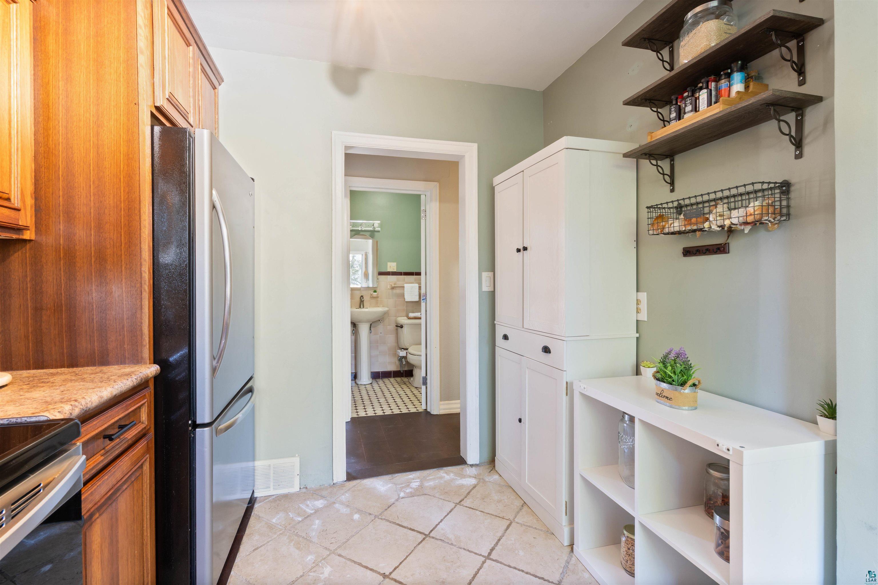 4631 London Road Duluth, MN 55804 - Photo 15 of 47 Gallery Image 15