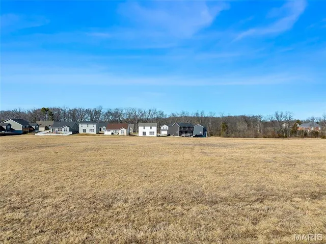 $129,900 | 2 Brune Business Park Court, Unit 2A, Warrenton, MO 63383