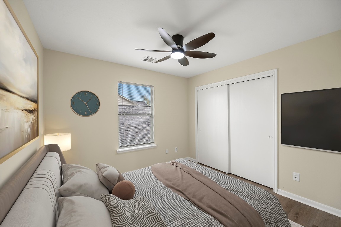 13226 Ridgewood Knoll Lane Houston, TX 77047 - Photo 8 of 37 4th Bedroom. Virtually Staged