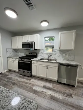 $1,550 | 710 Avenue J Place, Conroe, TX 77301