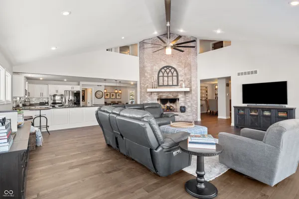 $1,365,000 | 9398 West Mirror Road, Columbus, IN 47201
