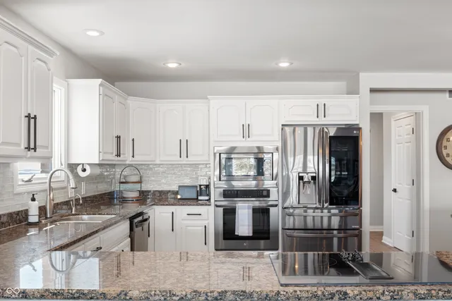 $1,400,000 | 9398 West Mirror Road, Columbus, IN 47201