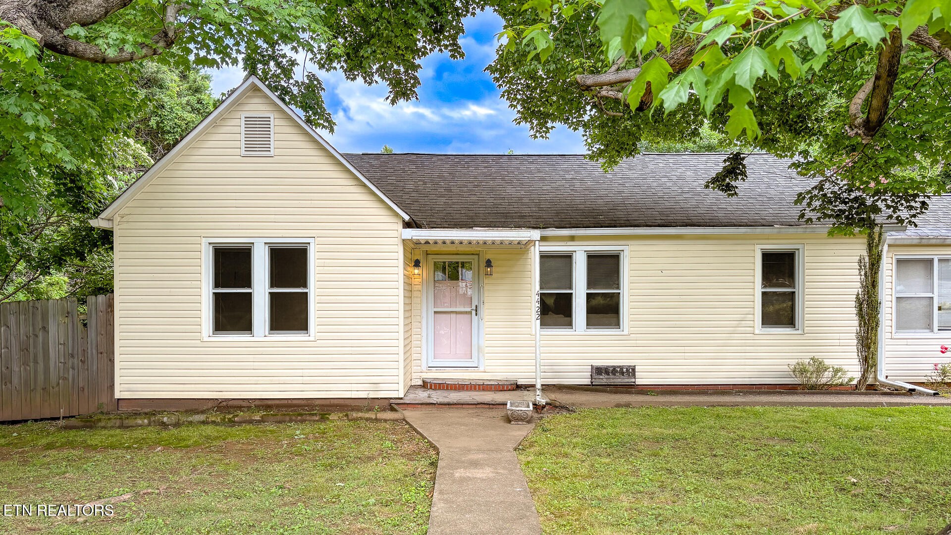 4422 Singleton Station Road Louisville, TN 37777 - Photo 1 of 29 Gallery Image 1