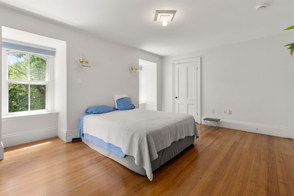 15 Myrtle Street, Unit 2 Boston, MA 02130 - Photo 23 of 34