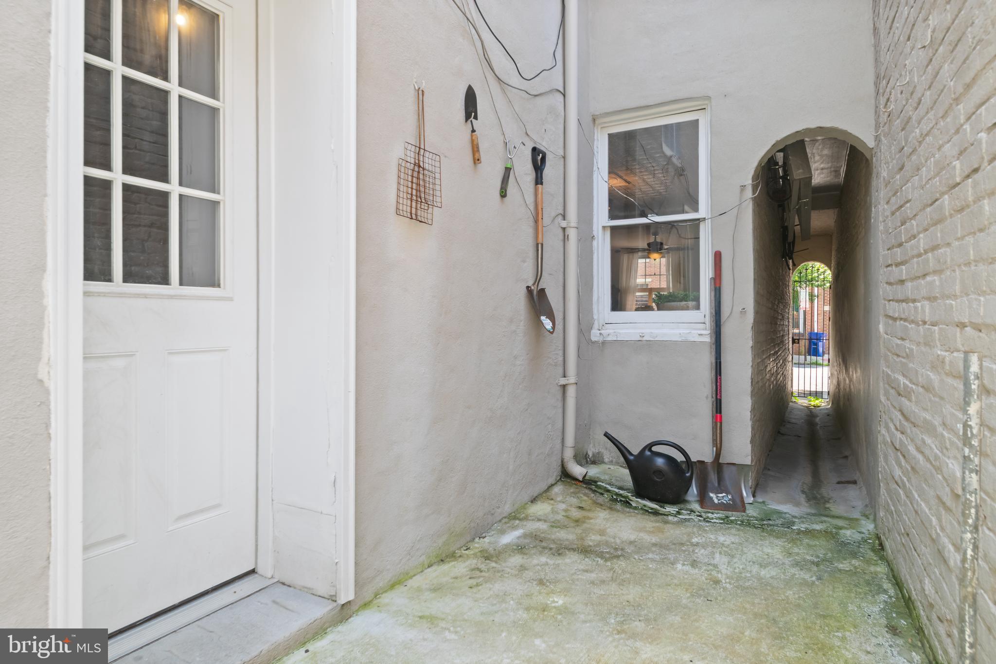 12 East Henrietta Street Baltimore, MD 21230 - Photo 24 of 24 a view of a car garage door