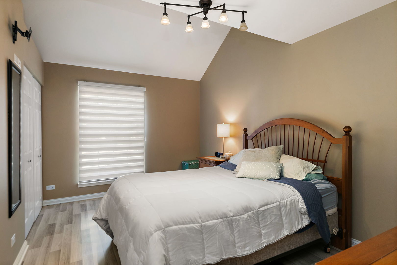 1925 Ozark Parkway Algonquin, IL 60102 - Photo 9 of 17 a bedroom with a bed and window