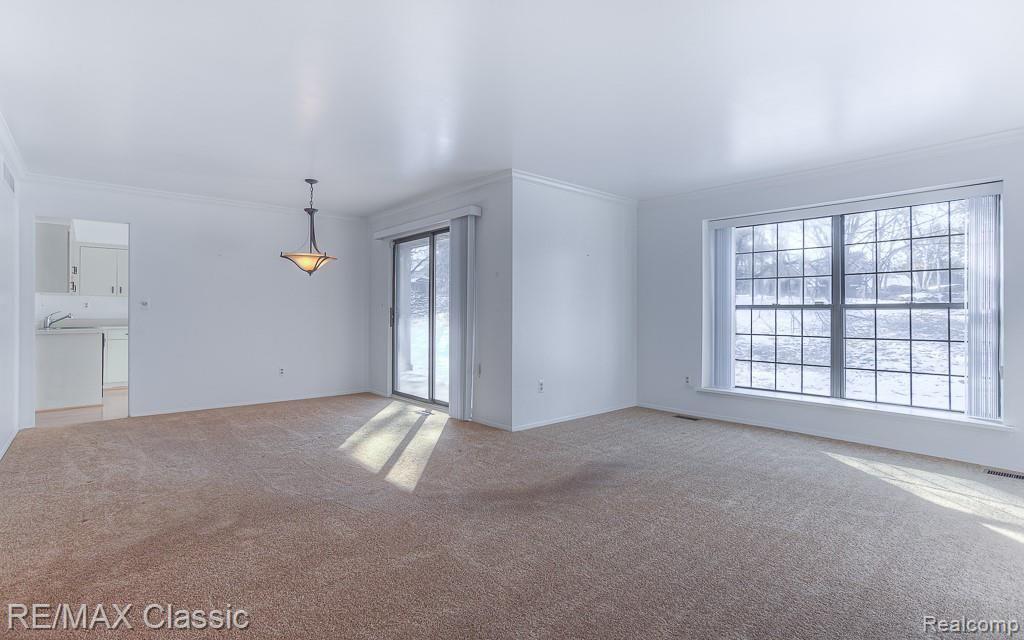 37031 Ridgedale Court Farmington Hills, MI 48331 - Photo 7 of 28