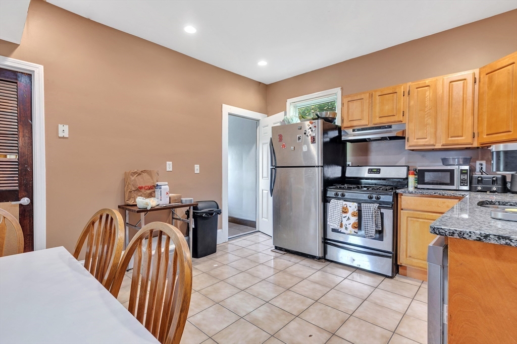 22 Fisher Avenue, Unit 3 Boston, MA 02120 - Photo 5 of 10