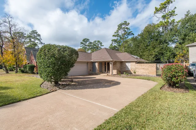$349,000 | 7914 King Arthur Court, Spring, TX 77379