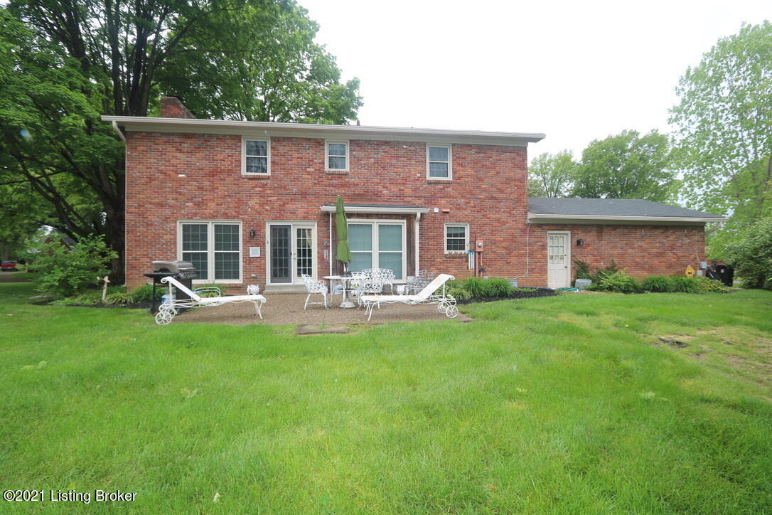303 South Chadwick Road Louisville, KY 40222 - Photo 54 of 55 UNADJUSTEDNONRAW_thumb_6916