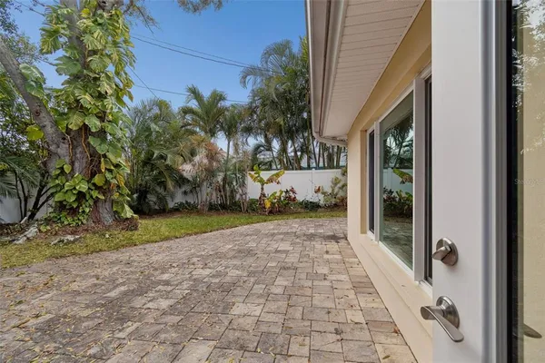 $610,000 | 2268 Indian Avenue, Belleair Bluffs, FL 33770