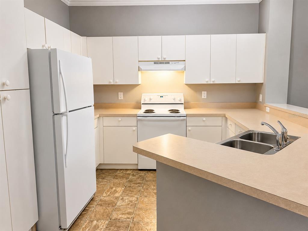 3621 Conroy Road, Unit 726 Orlando, FL 32839 - Photo 5 of 28 Gallery Image 5