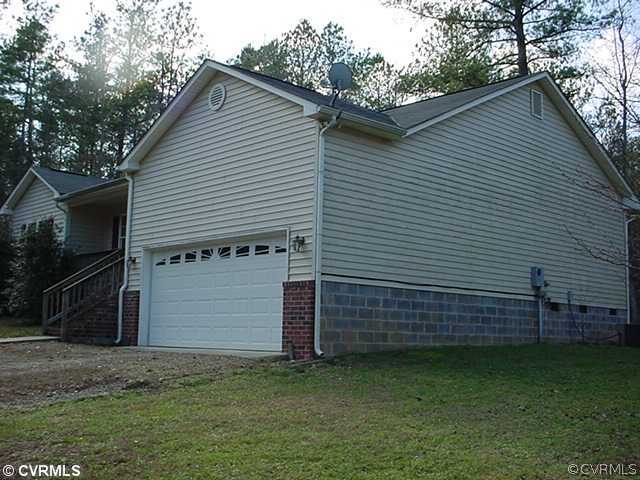 4734 Powhatan Lakes Road Powhatan, VA 23139 - Photo 2 of 12 Exterior Front
