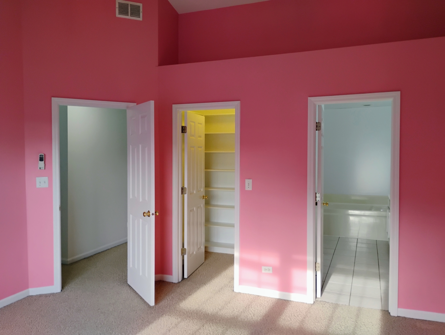 1166 Georgetown Way Vernon Hills, IL 60061 - Photo 15 of 36 a front view of a house