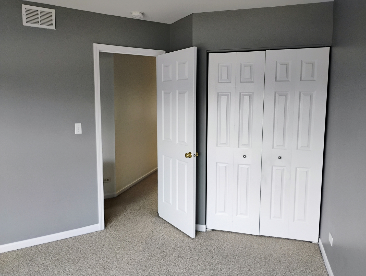 1166 Georgetown Way Vernon Hills, IL 60061 - Photo 23 of 36 a view of an empty room
