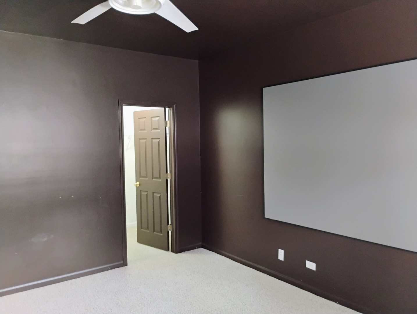 1166 Georgetown Way Vernon Hills, IL 60061 - Photo 33 of 36 a view of an empty room and window