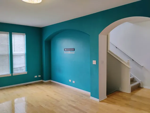 a view of a livingroom with an empty space