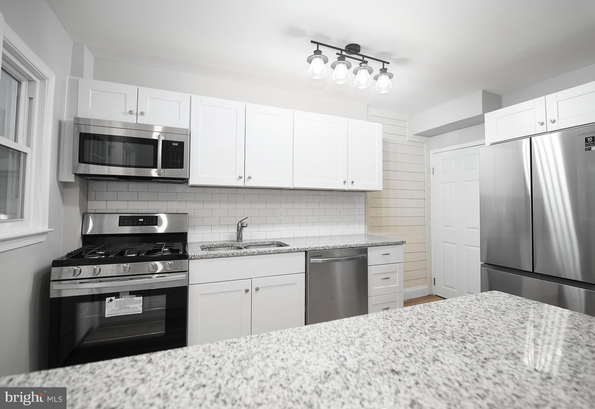 7920 Charlesmont Road Baltimore, MD 21222 - Photo 12 of 33