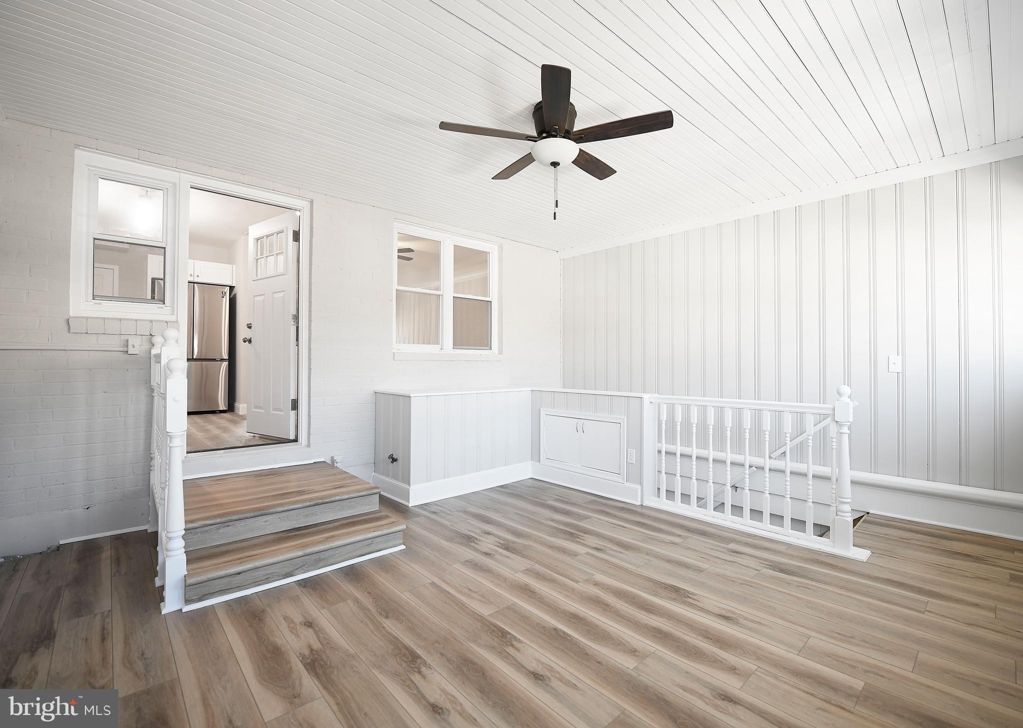 7920 Charlesmont Road Baltimore, MD 21222 - Photo 25 of 33 Enclosed run room!
