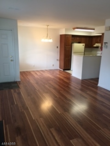 95 Mayfield Road, Unit 95 Bedminster, NJ 07921 - Photo 3 of 9