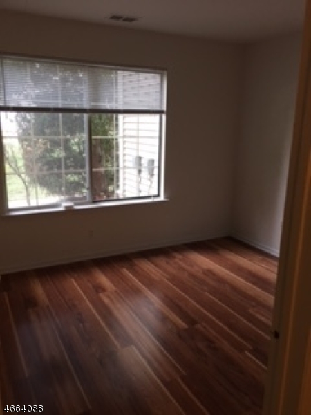 95 Mayfield Road, Unit 95 Bedminster, NJ 07921 - Photo 5 of 9